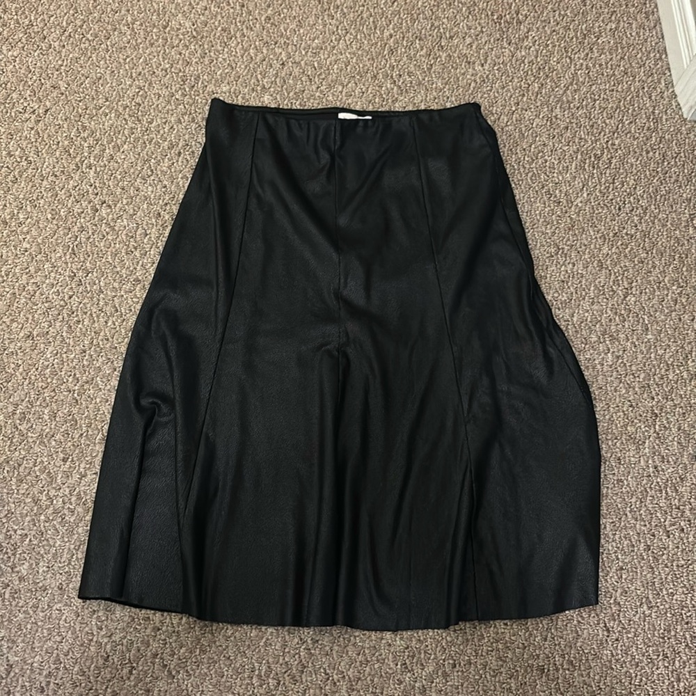 Laura Black Pebble Texture Skirt Size Medium